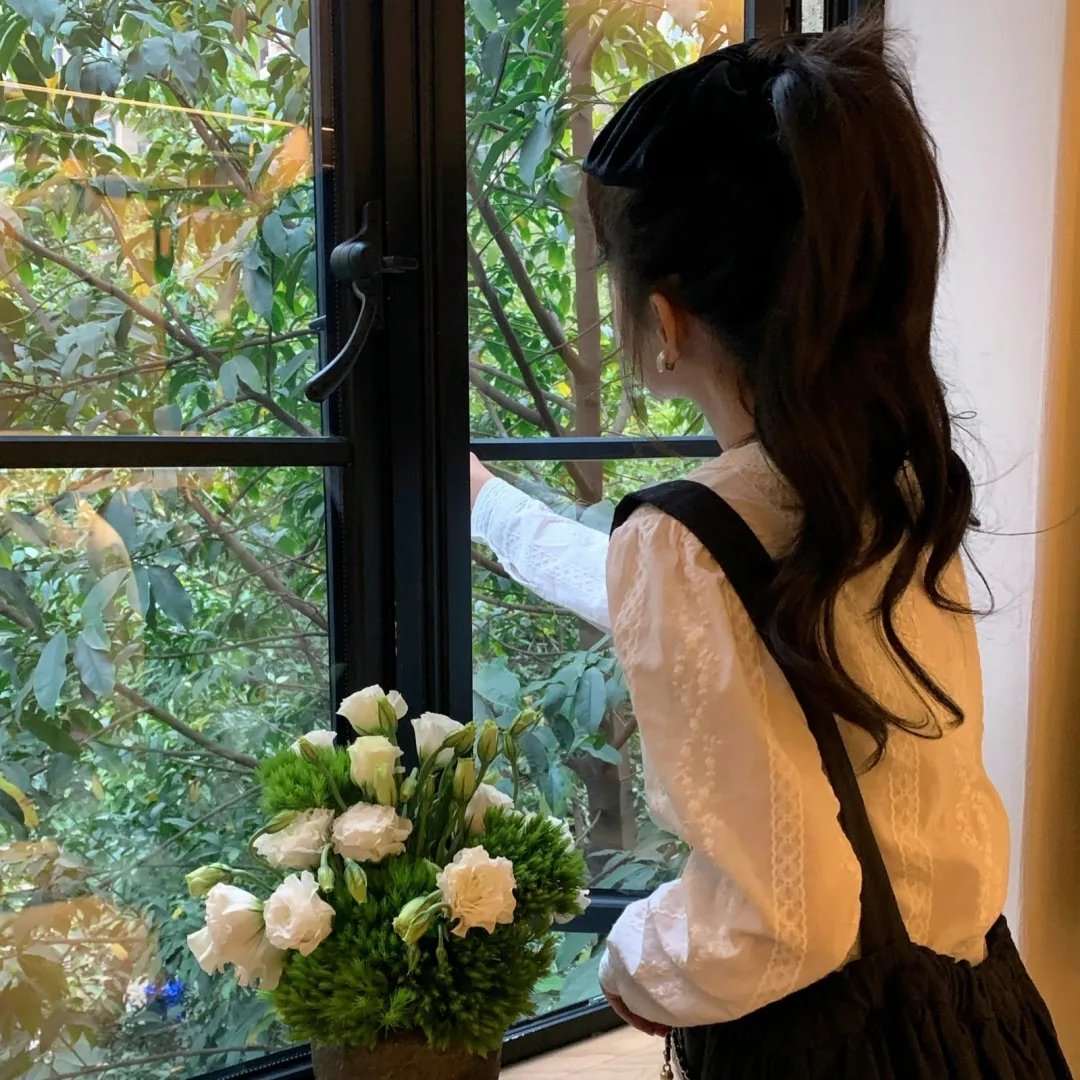 冬天的女子 海报