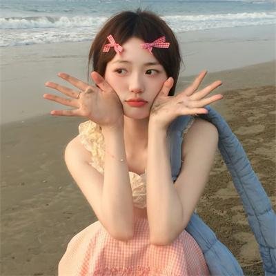 属于她们的片刻 海报